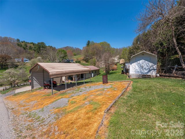 17 Mustang Lane, Waynesville, NC 28786