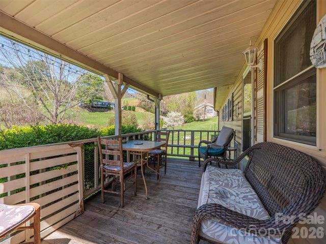 17 Mustang Lane, Waynesville, NC 28786