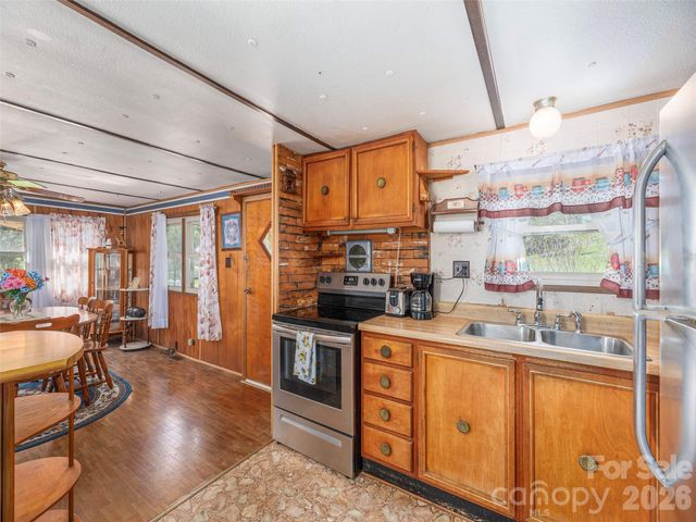 17 Mustang Lane, Waynesville, NC 28786