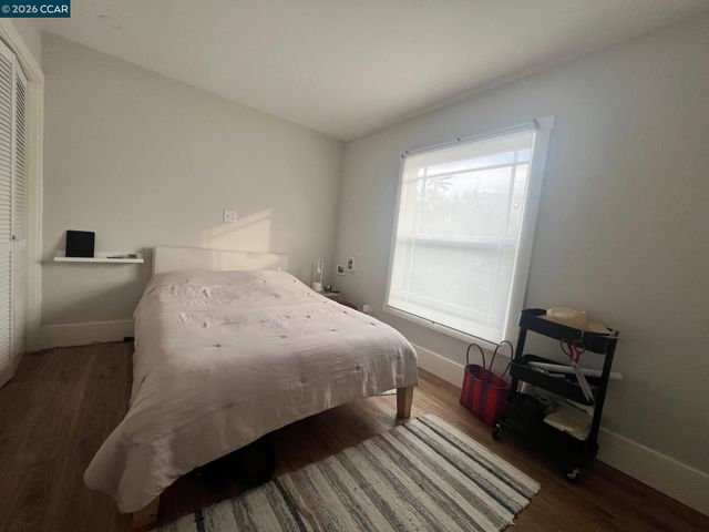 1325 Hopkins St, Berkeley, CA 94702