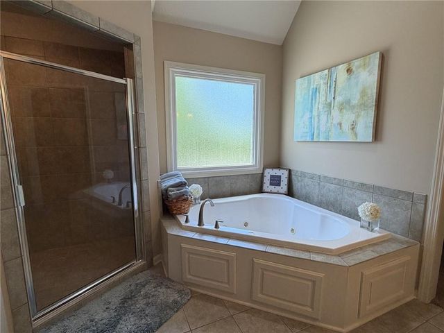 7822 Hull Avenue, Kansas City, MO 64151