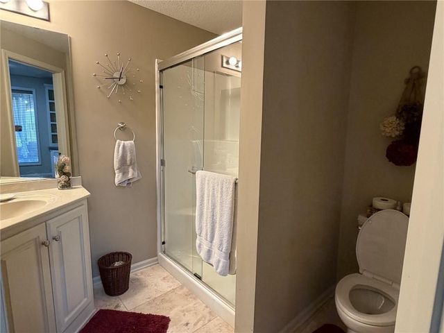 7822 Hull Avenue, Kansas City, MO 64151