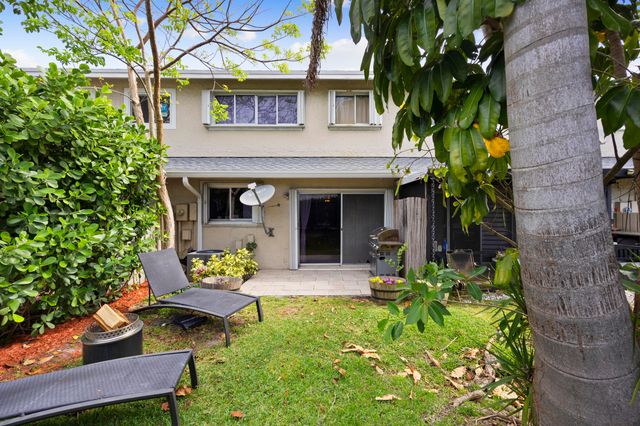1928 E Discovery Cir Circle E, Deerfield Beach, FL 33442