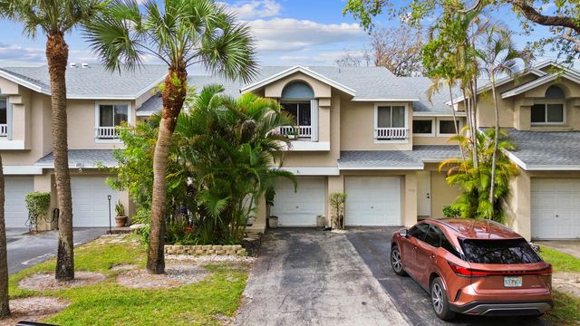 1928 E Discovery Cir Circle E, Deerfield Beach, FL 33442