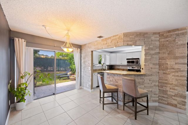 1928 E Discovery Cir Circle E, Deerfield Beach, FL 33442