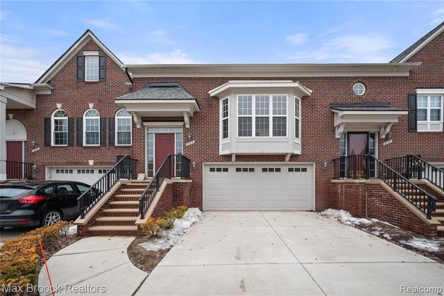 954 Sandalwood Drive, Troy, MI 48085