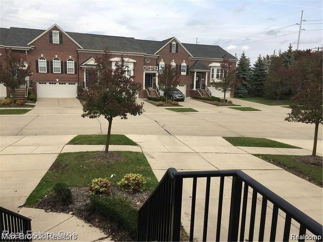 954 Sandalwood Drive, Troy, MI 48085