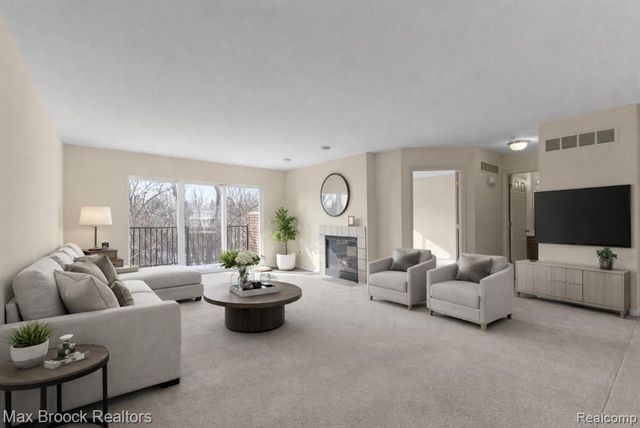 954 Sandalwood Drive, Troy, MI 48085