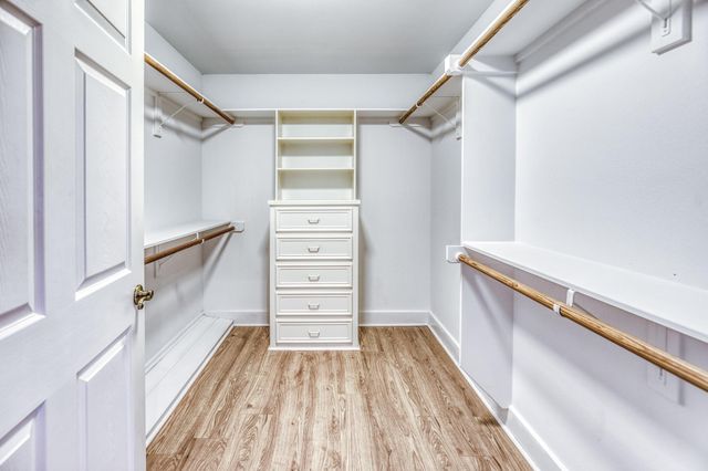 114 Park Place, La Grange, TX 78945