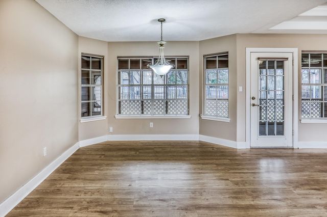 114 Park Place, La Grange, TX 78945