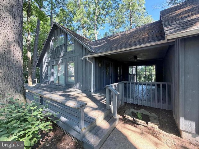 6067 GREENBRIAR COURT, Fayetteville, PA 17222
