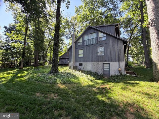 6067 GREENBRIAR COURT, Fayetteville, PA 17222
