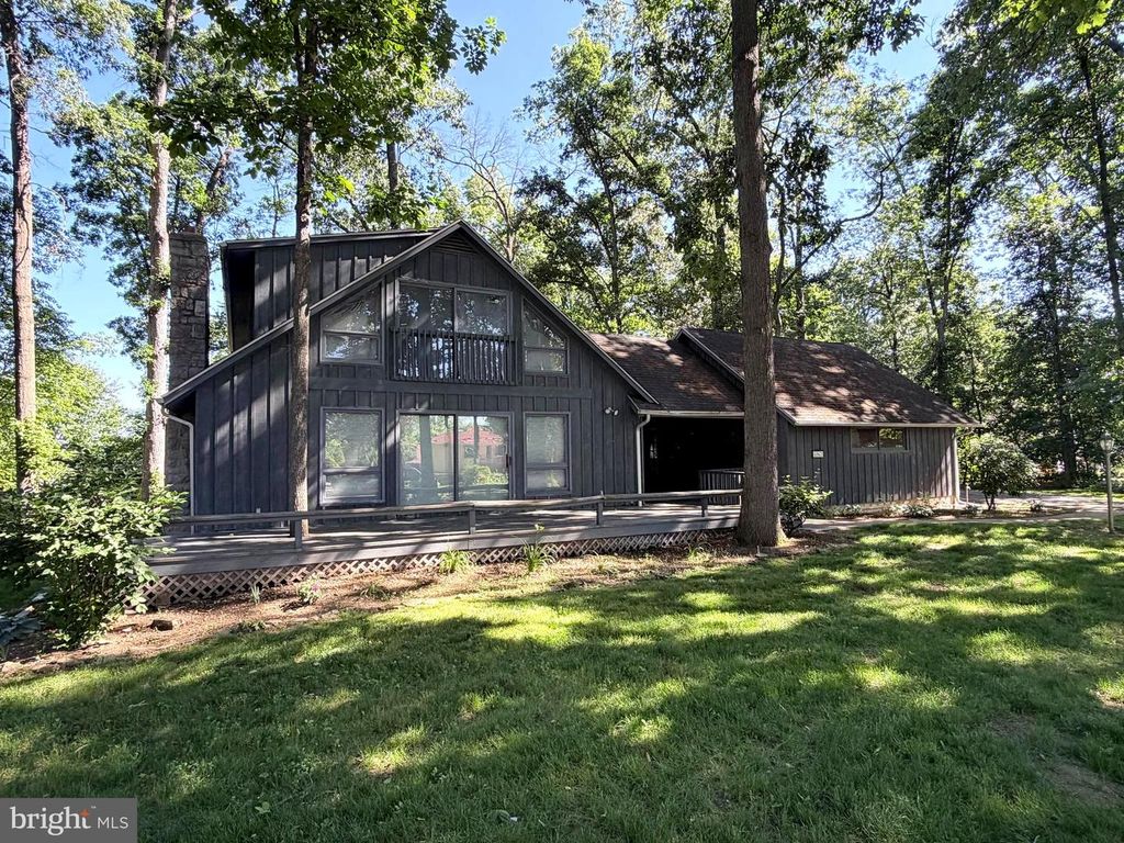 6067 GREENBRIAR COURT, Fayetteville, PA 17222
