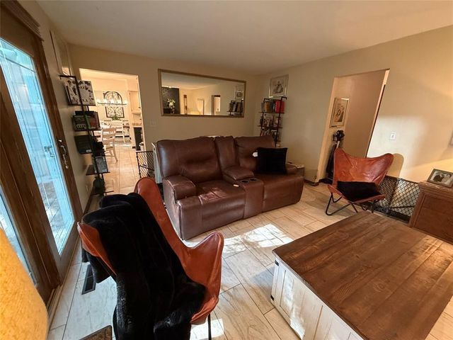 1011 Skyview Drive, Altoona, WI 54720