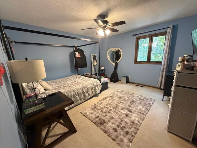 1011 Skyview Drive, Altoona, WI 54720