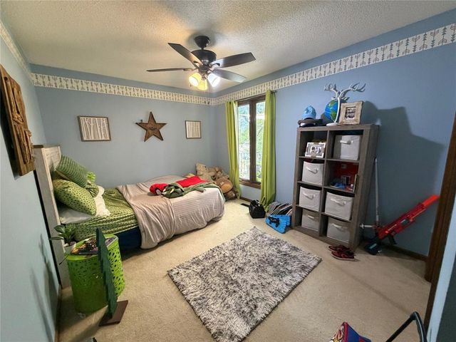 1011 Skyview Drive, Altoona, WI 54720