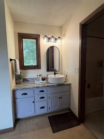 1011 Skyview Drive, Altoona, WI 54720