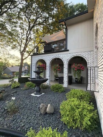 1011 Skyview Drive, Altoona, WI 54720