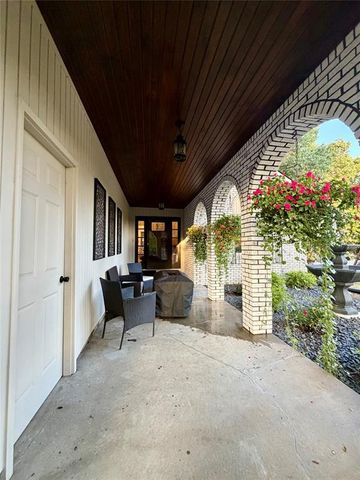 1011 Skyview Drive, Altoona, WI 54720
