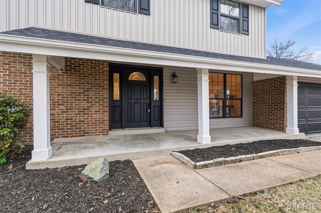 2319 Paradise Peak Circle, Wildwood, MO 63011