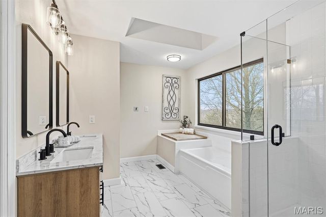 2319 Paradise Peak Circle, Wildwood, MO 63011