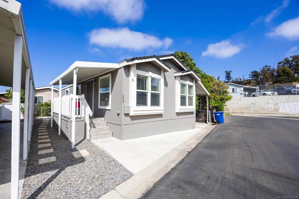 402 63rd St 250, San Diego, CA 92114 — exterior