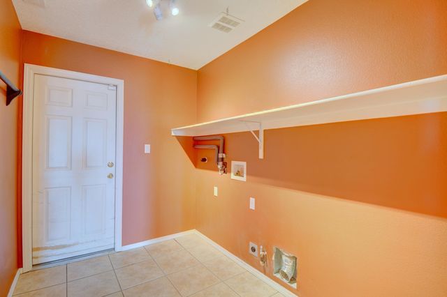 5810 Chaco Loop NE, Rio Rancho, NM 87144