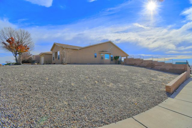 5810 Chaco Loop NE, Rio Rancho, NM 87144