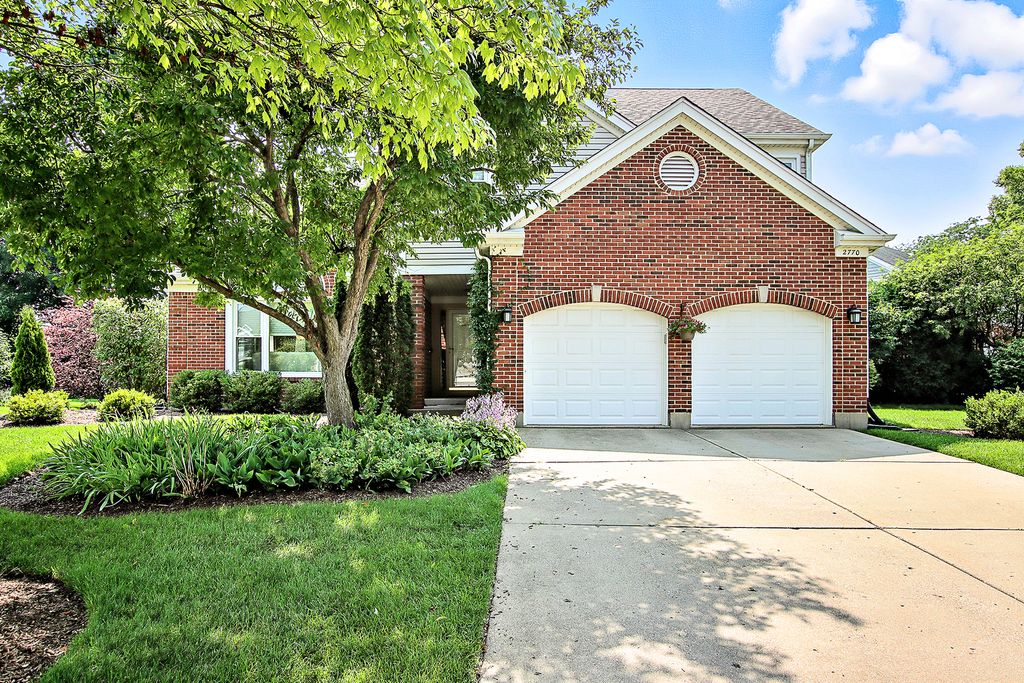 2770 Sandalwood Road, Buffalo Grove, IL 60089