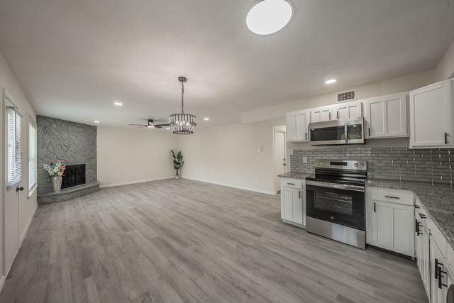 228 Blair Lane, Arlington, TX 76014