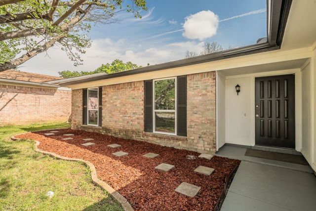 228 Blair Lane, Arlington, TX 76014