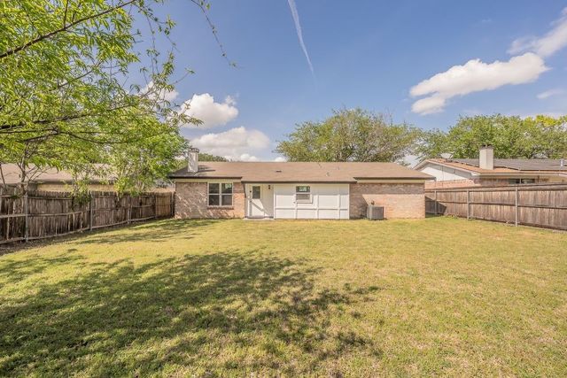 228 Blair Lane, Arlington, TX 76014