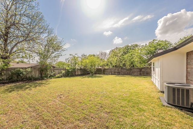 228 Blair Lane, Arlington, TX 76014