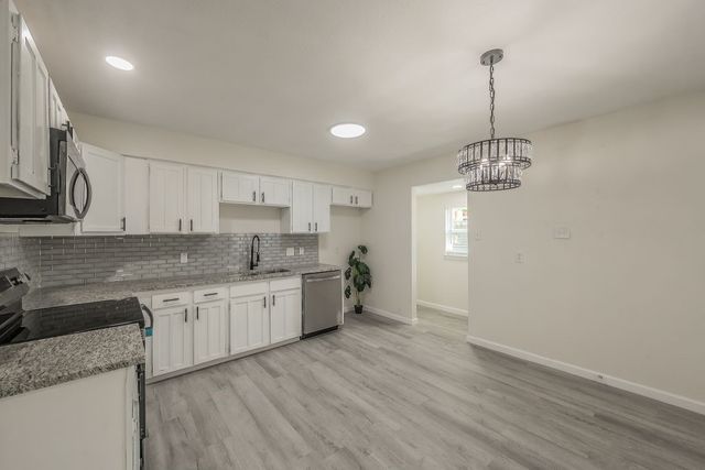 228 Blair Lane, Arlington, TX 76014