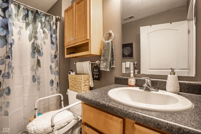 5856 Edelle Drive, Indianapolis, IN 46237