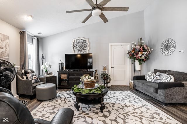 5856 Edelle Drive, Indianapolis, IN 46237