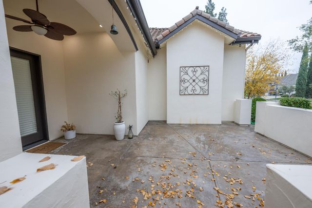 2182 E Hogan Avenue, Fresno, CA 93730