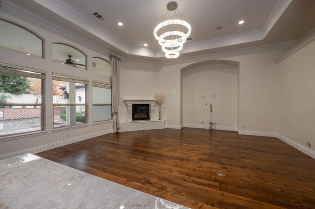 2182 E Hogan Avenue, Fresno, CA 93730