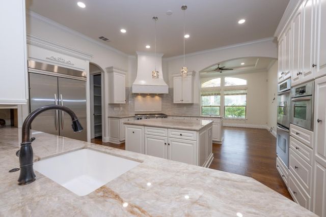 2182 E Hogan Avenue, Fresno, CA 93730