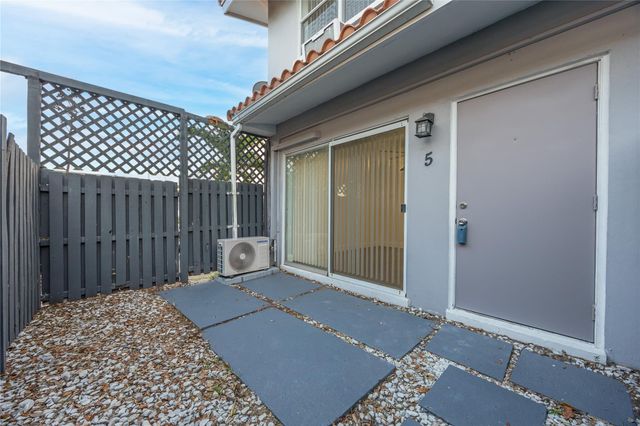 1801 NE 56th Street 5, Fort Lauderdale, FL 33308