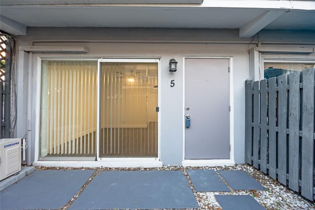 1801 NE 56th Street 5, Fort Lauderdale, FL 33308