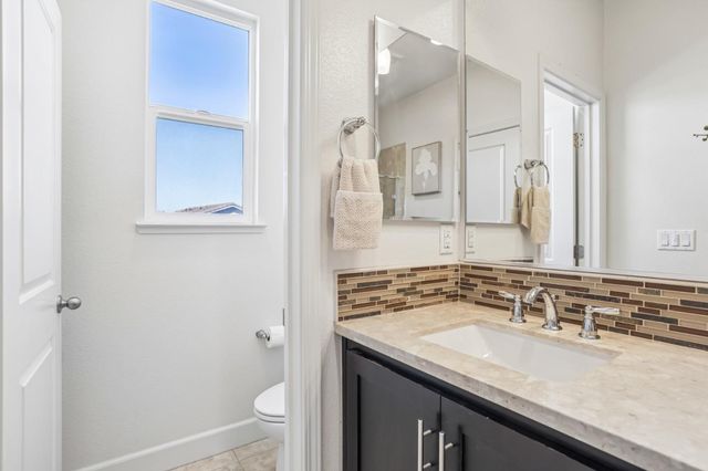 38975 Primula Terrace, Newark, CA 94560