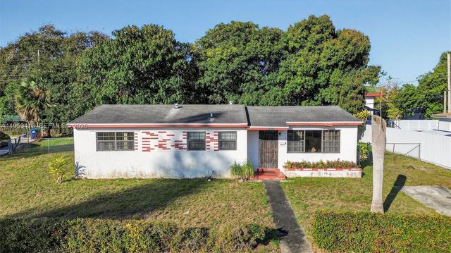 16930 NW 37th Pl, Miami Gardens, FL 33055