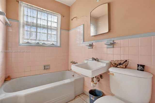 16930 NW 37th Pl, Miami Gardens, FL 33055