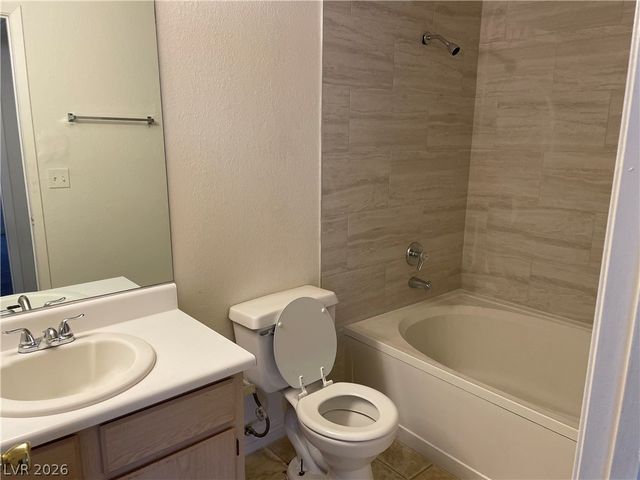 5271 Lindell Road 106, Las Vegas, NV 89118