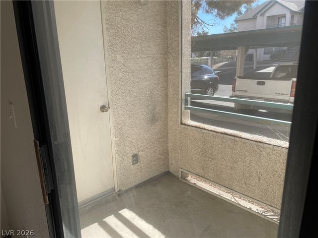 5271 Lindell Road 106, Las Vegas, NV 89118