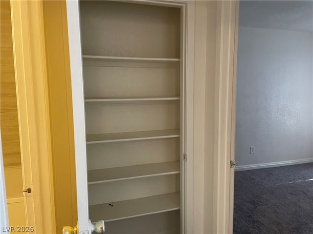 5271 Lindell Road 106, Las Vegas, NV 89118