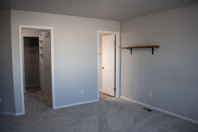 6875 16th Street S, Fargo, ND 58104