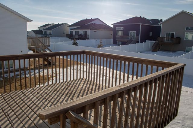 6875 16th Street S, Fargo, ND 58104