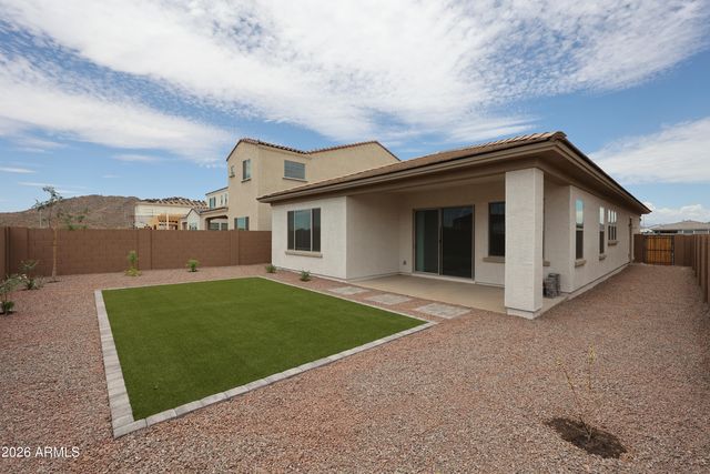 7683 W SMOKETREE Drive, Peoria, AZ 85383